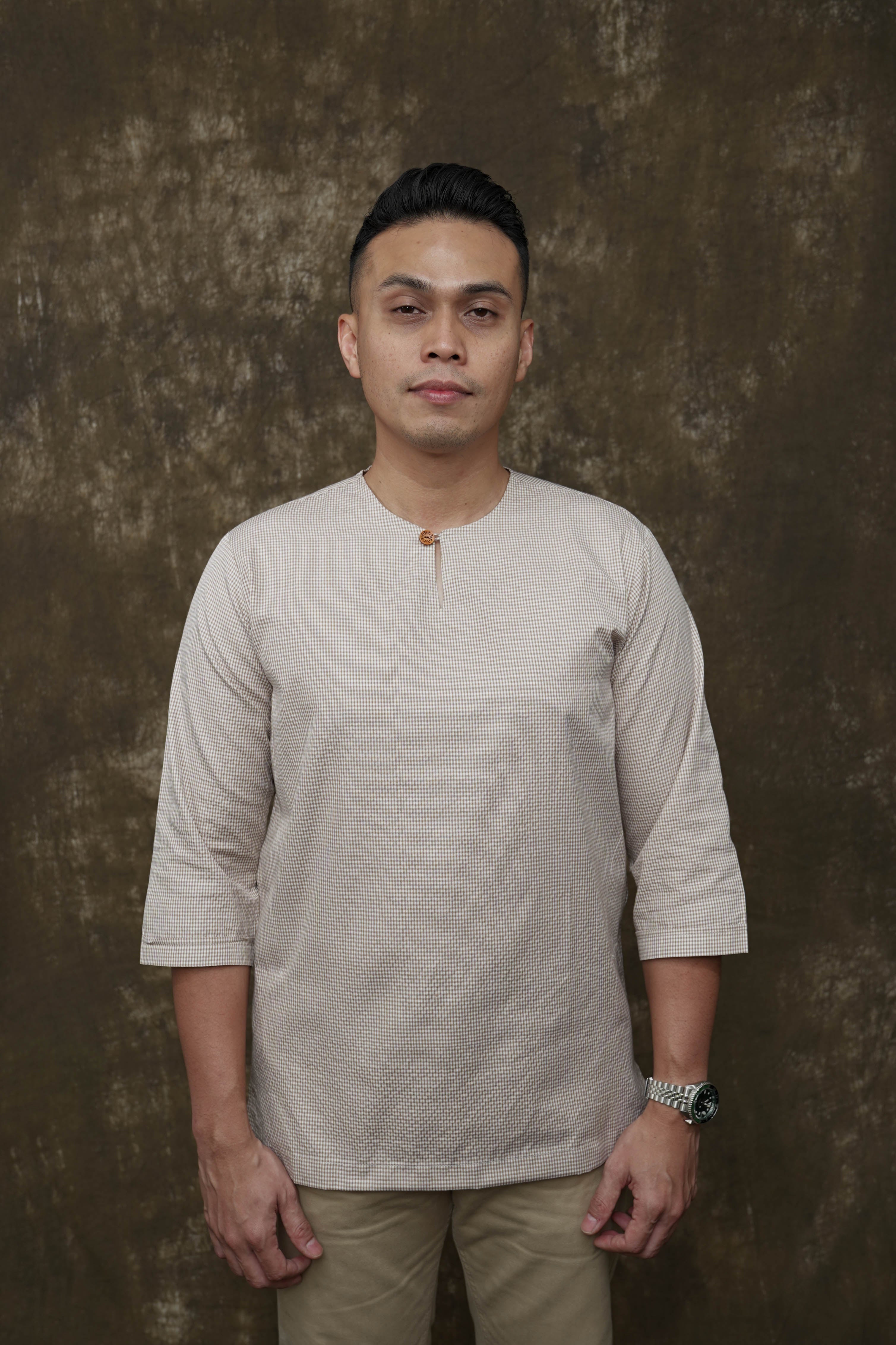 color-brown-checkered