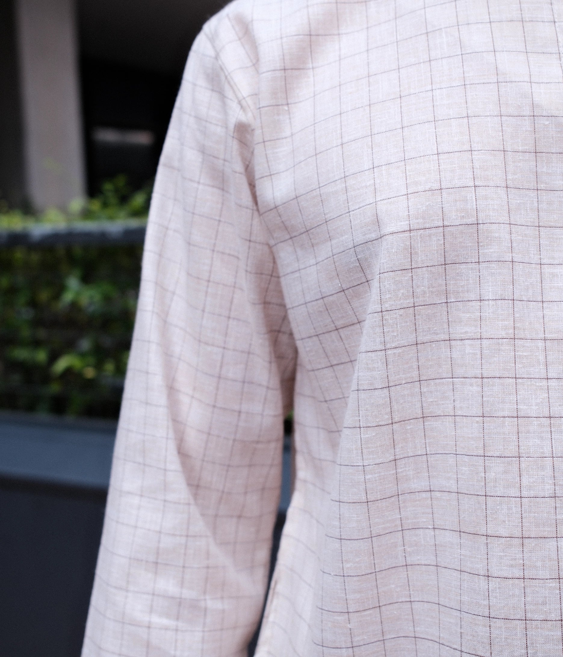 color-light-cream-big-checkered