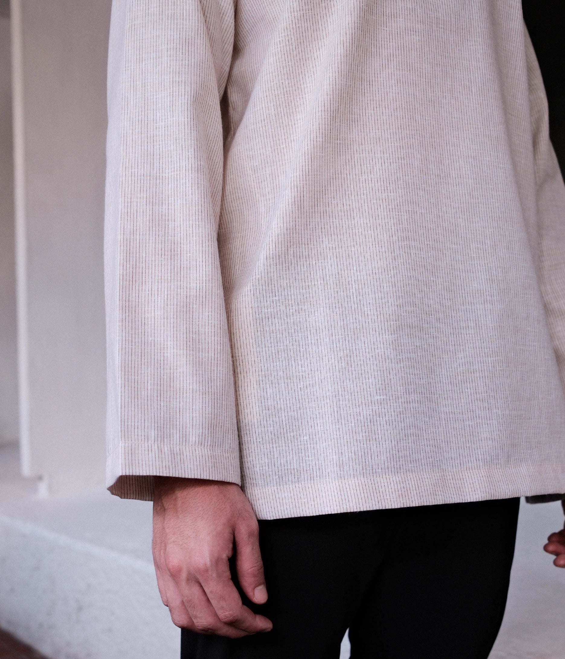 color-light-cream-narrow