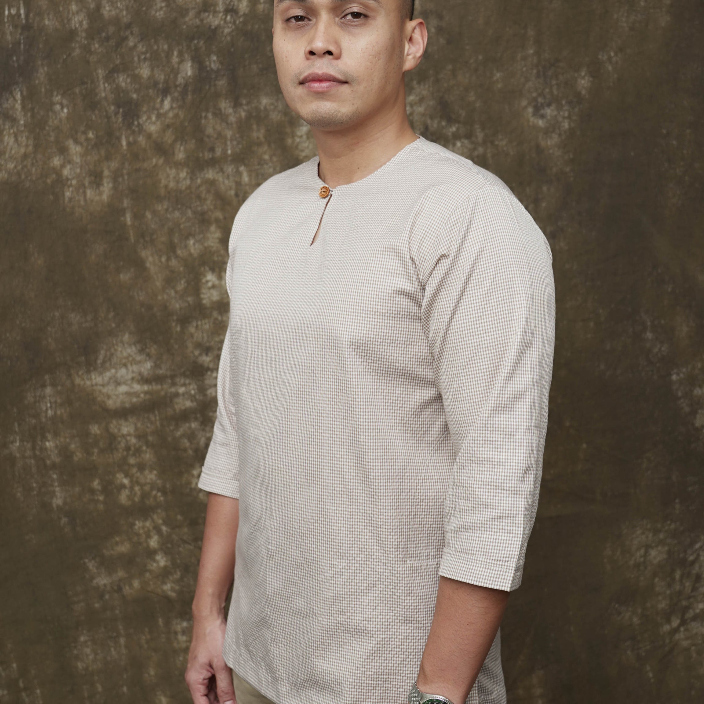 color-brown-checkered