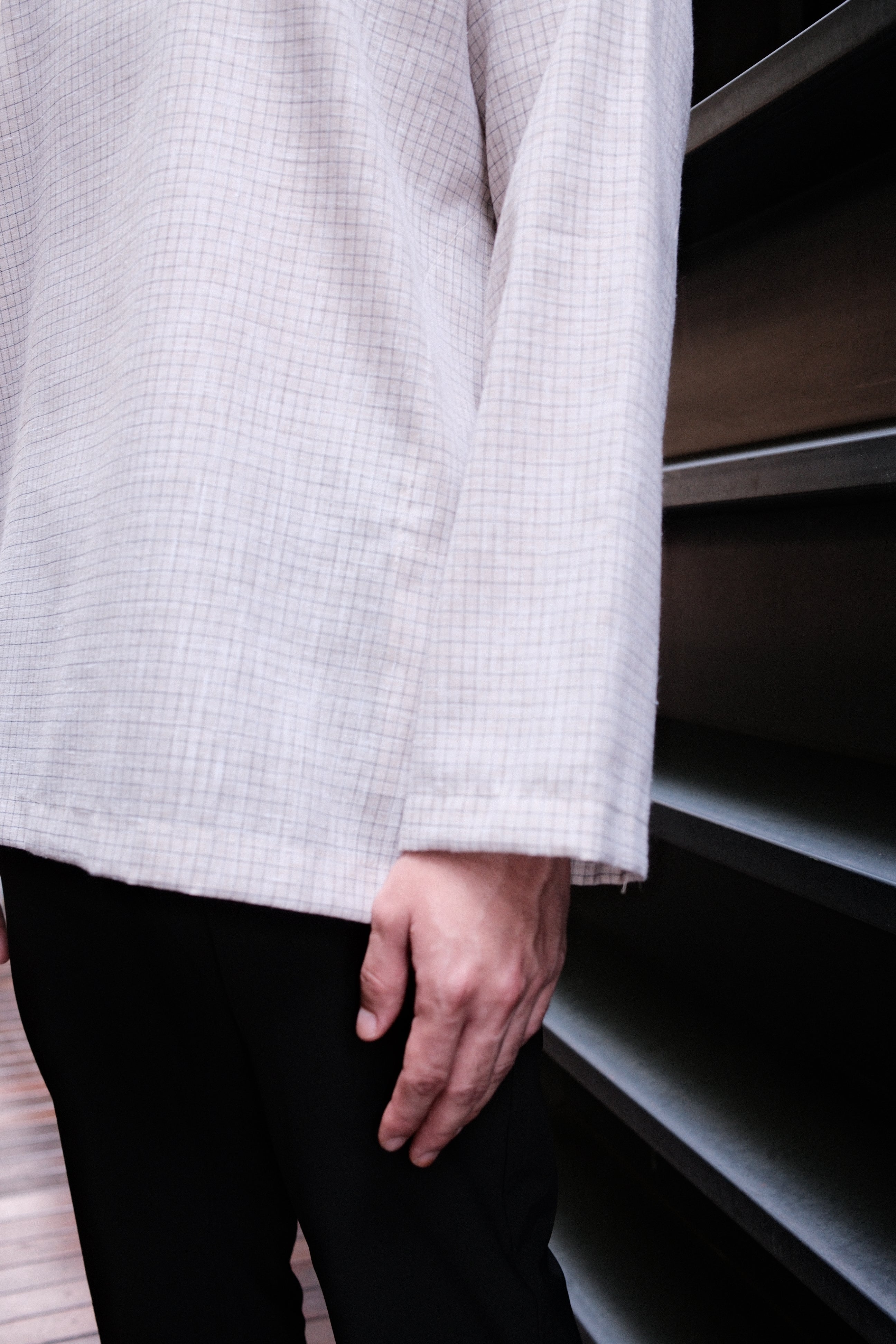 color-light-cream-small-checkered