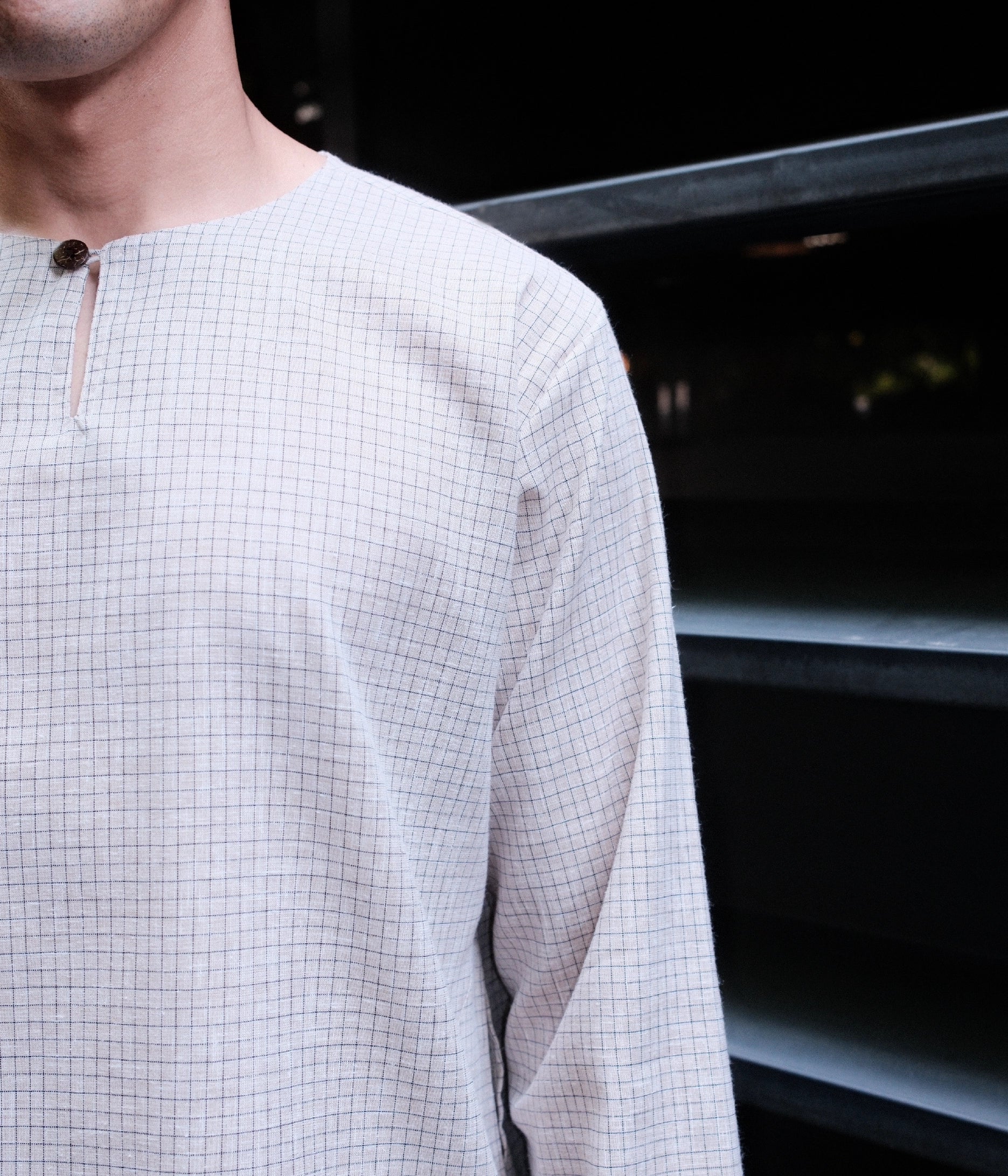 color-light-cream-small-checkered