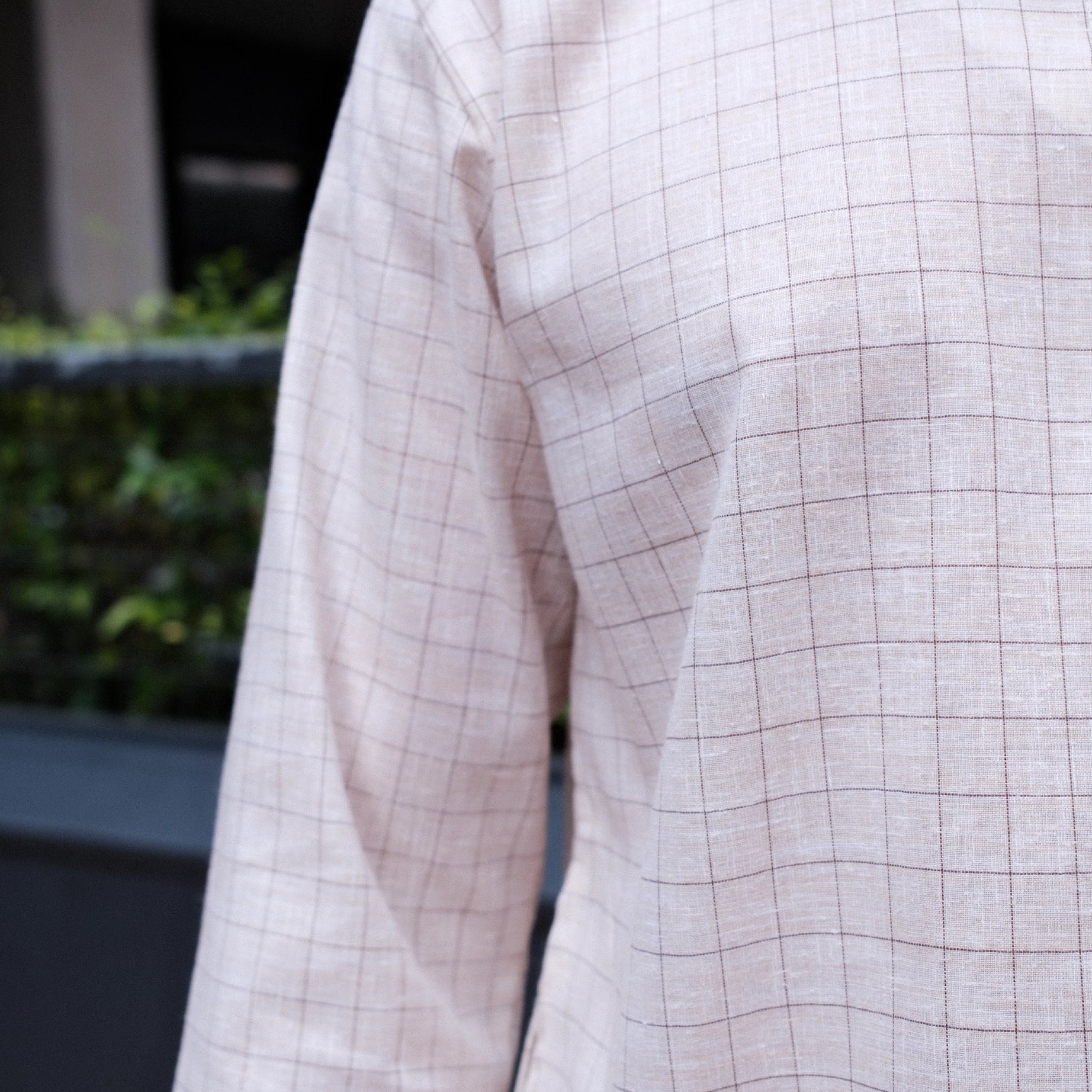 color-light-cream-big-checkered