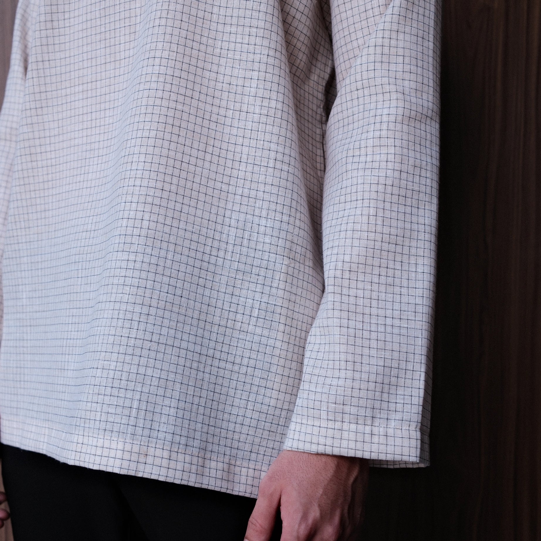 color-dark-cream-small-checkered