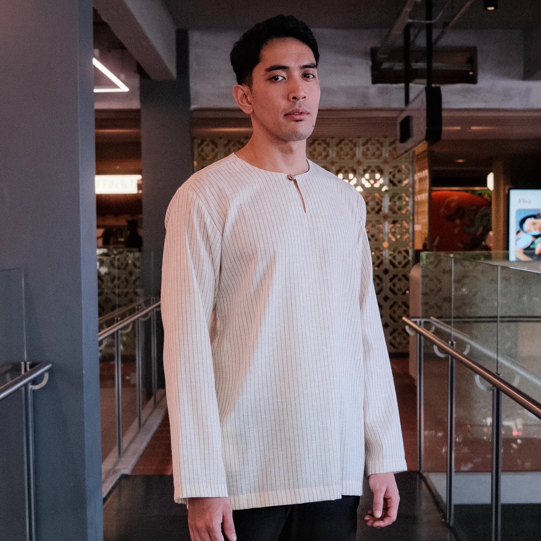 color-light-cream-stripes