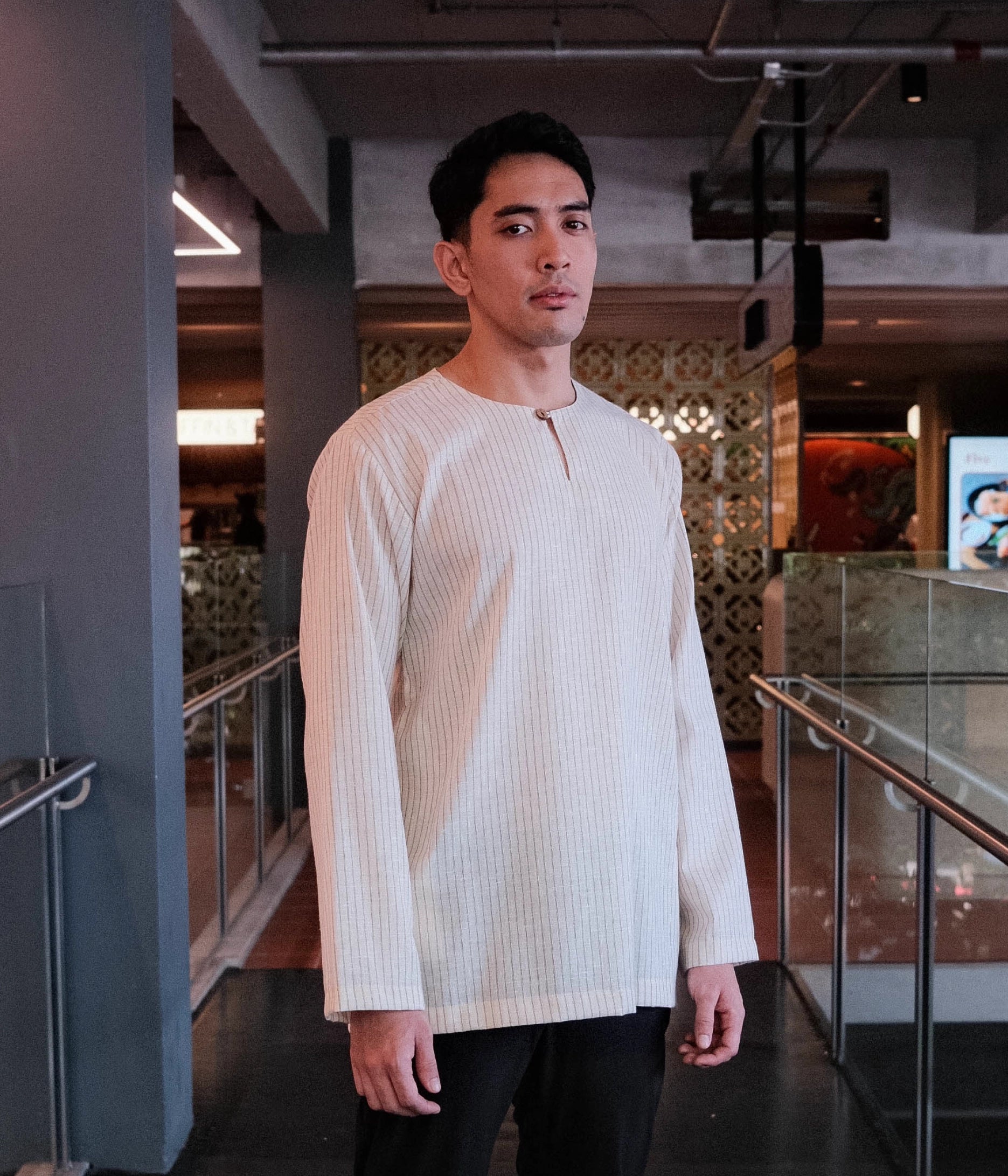 color-light-cream-stripes