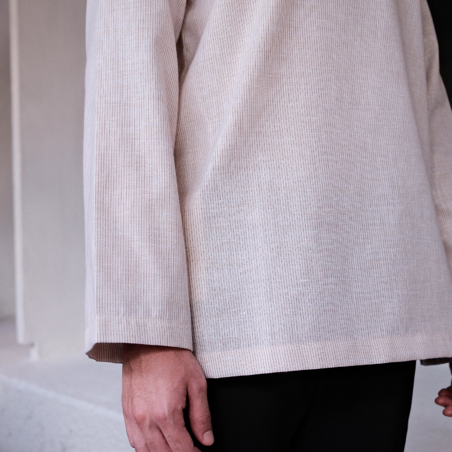 color-light-cream-narrow